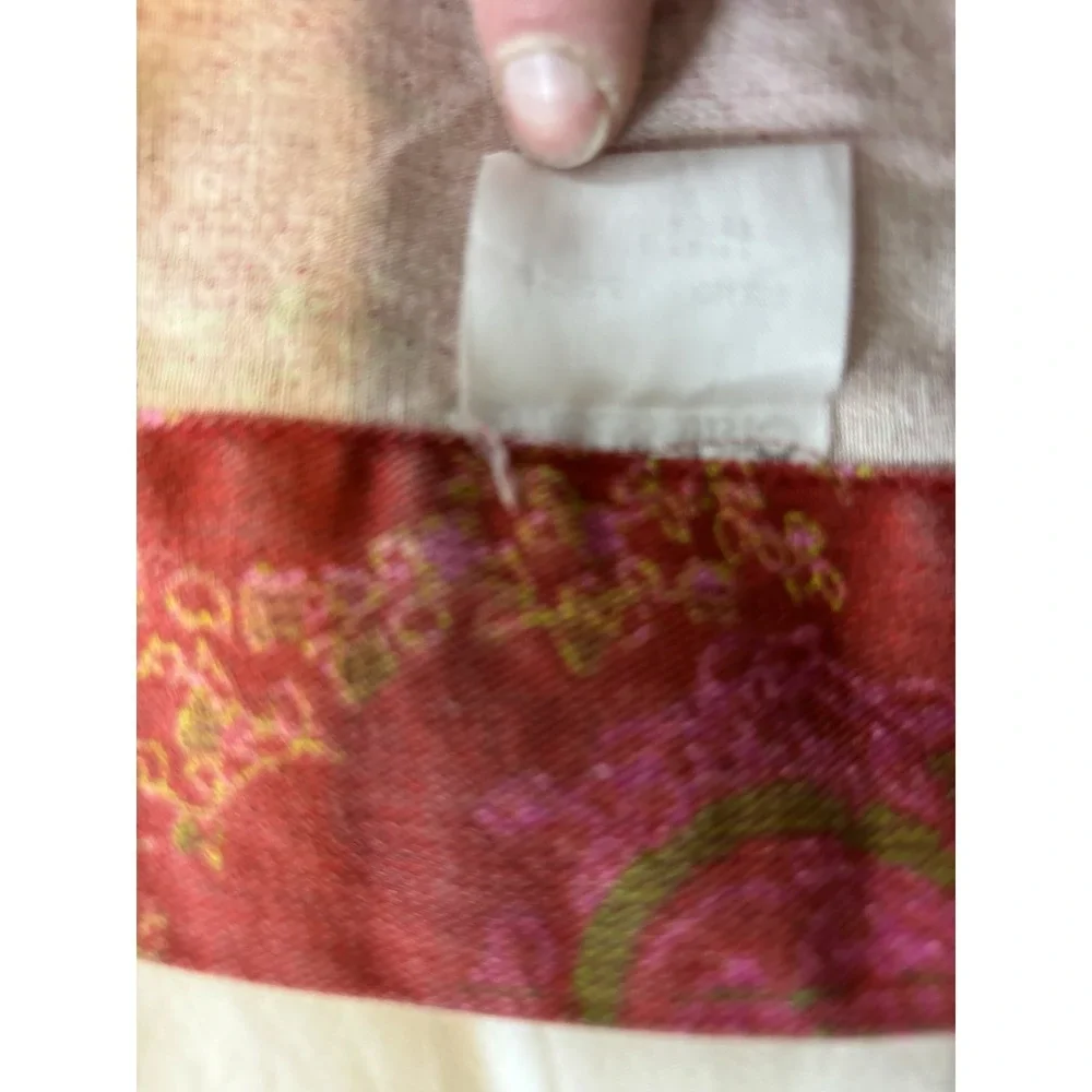 Crate & Barrel Christmas Paisley Tablecloth Red 1112 x 59